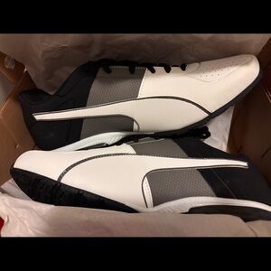 Puma Black and White Athletic Shoes Sleek Design